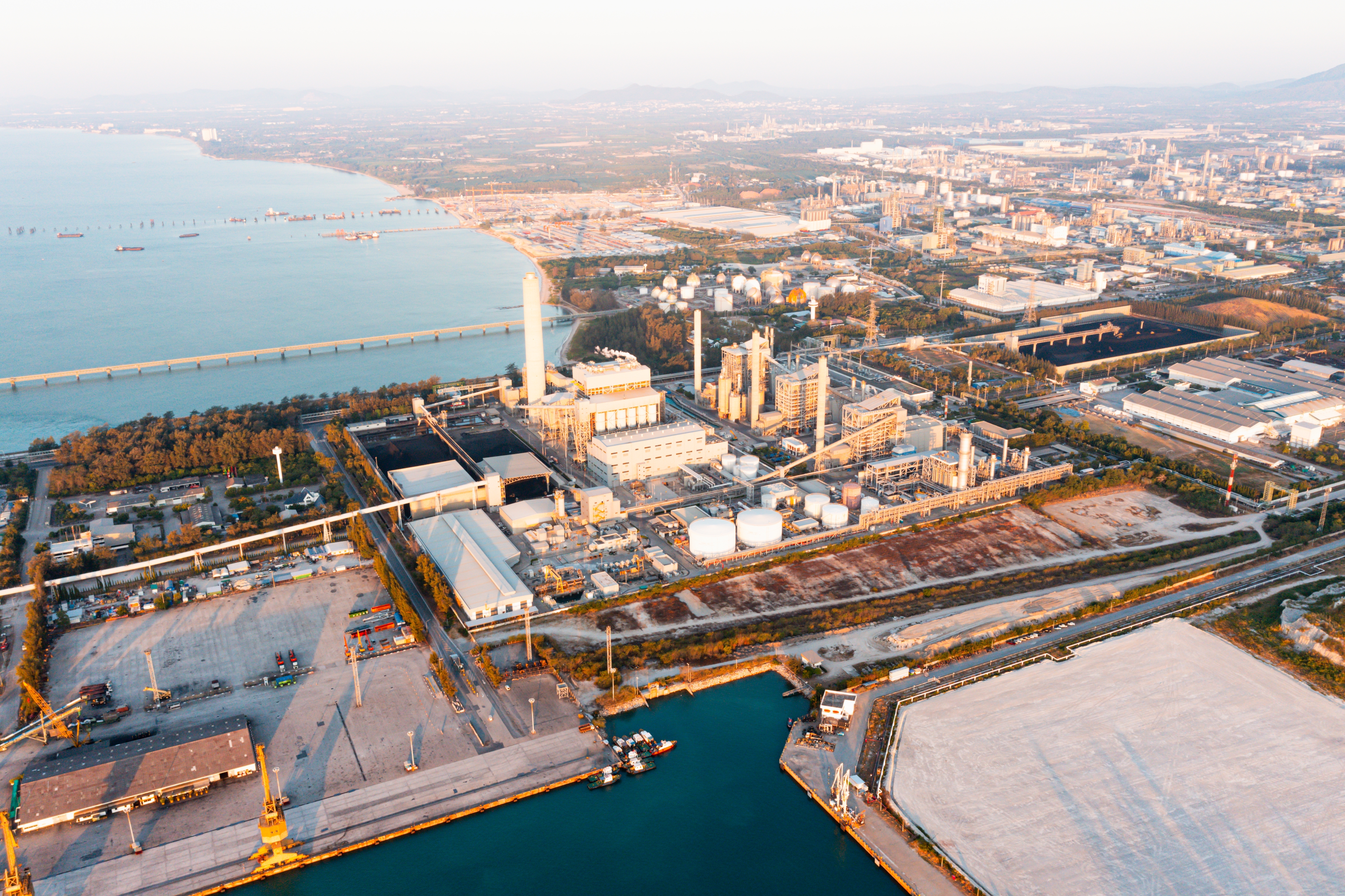 Shutterstock 2536053645